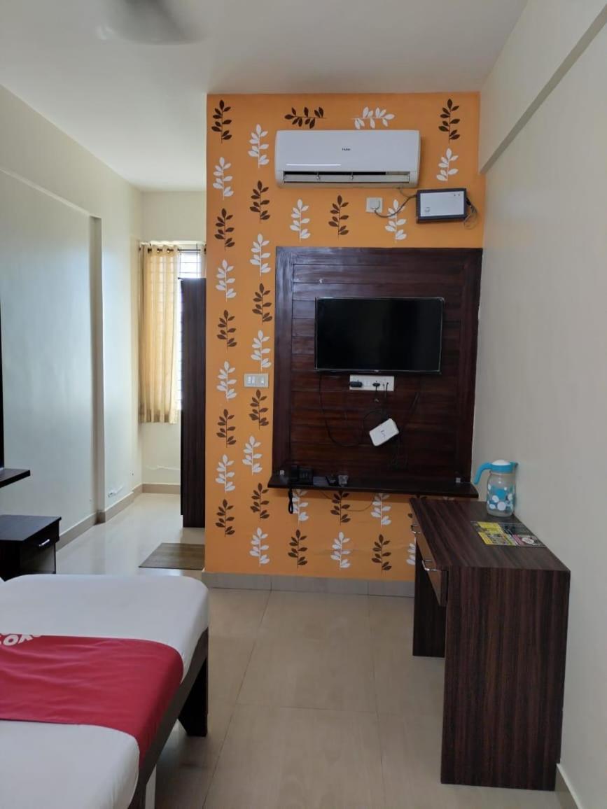 Grand Residency Hostel Bangalore Bagian luar foto