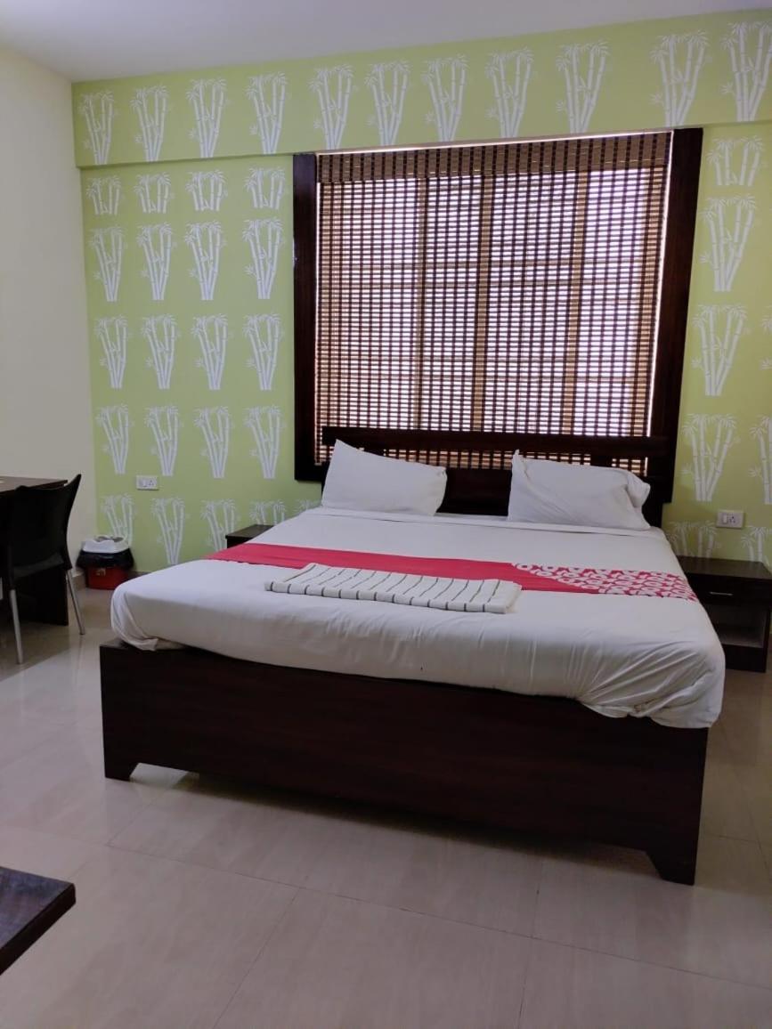 Grand Residency Hostel Bangalore Bagian luar foto