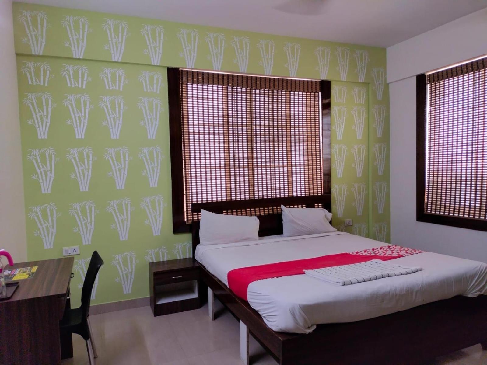 Grand Residency Hostel Bangalore Bagian luar foto